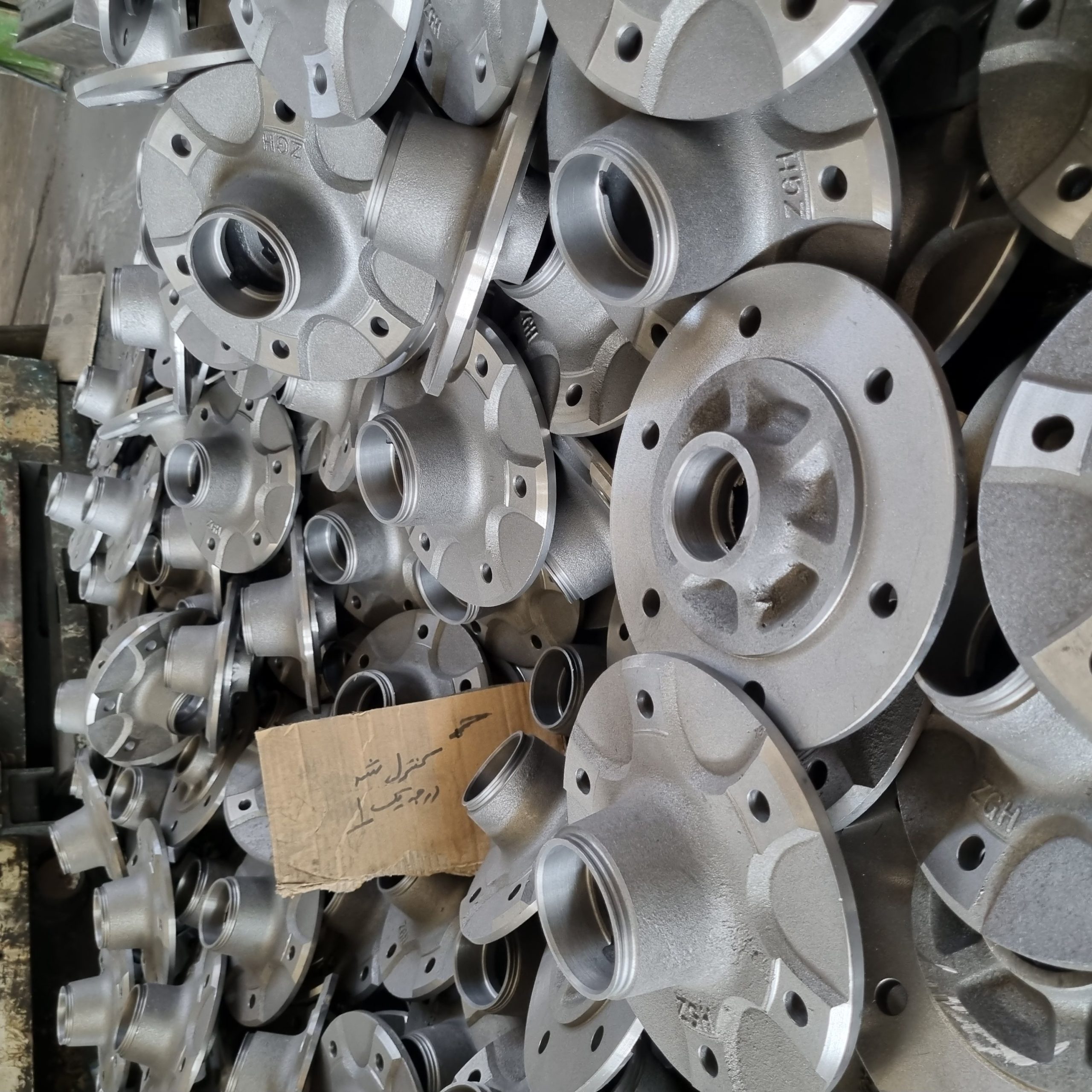 قطعه توپی چرخ خودرو